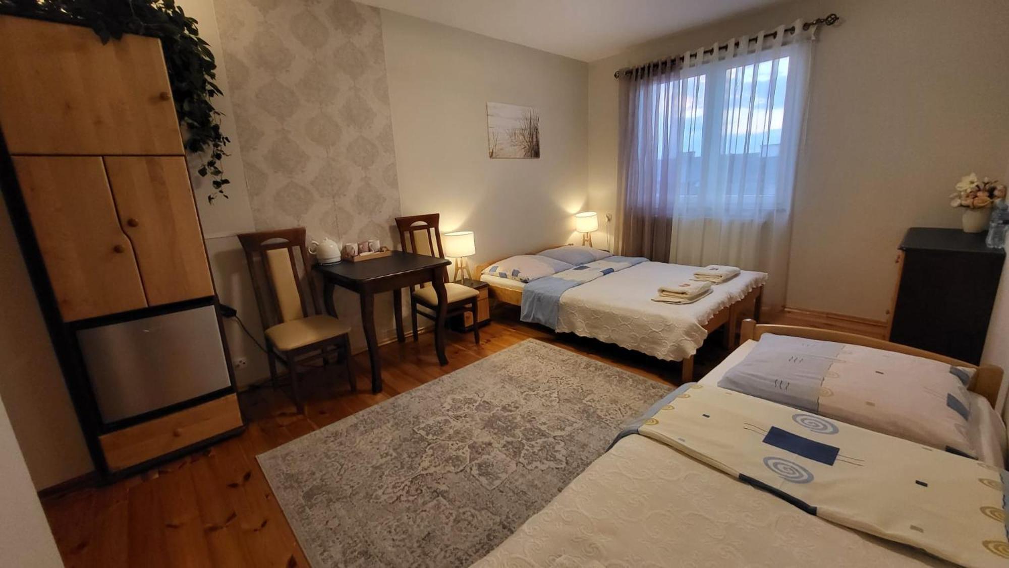 Aven'A Pokoje Goscinne Z Basenem Ujście-Darłowskie Exterior photo