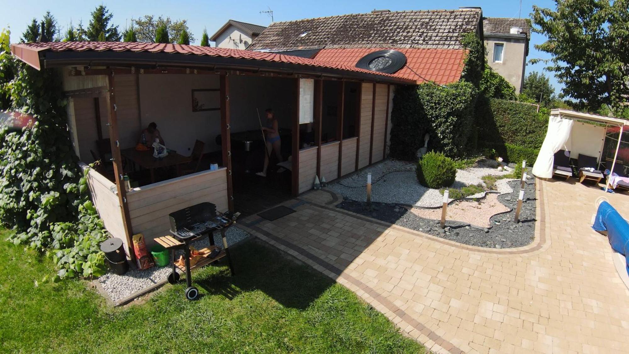 Aven'A Pokoje Goscinne Z Basenem Ujście-Darłowskie Exterior photo